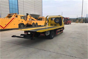 卓尼非事故拖车